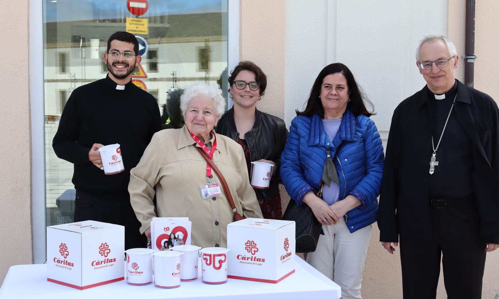 Cuestaciones de Caridad 2024 con trabajadores y voluntarios de Cáritas Lugo